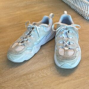 Nike Tech Hera- Womens.